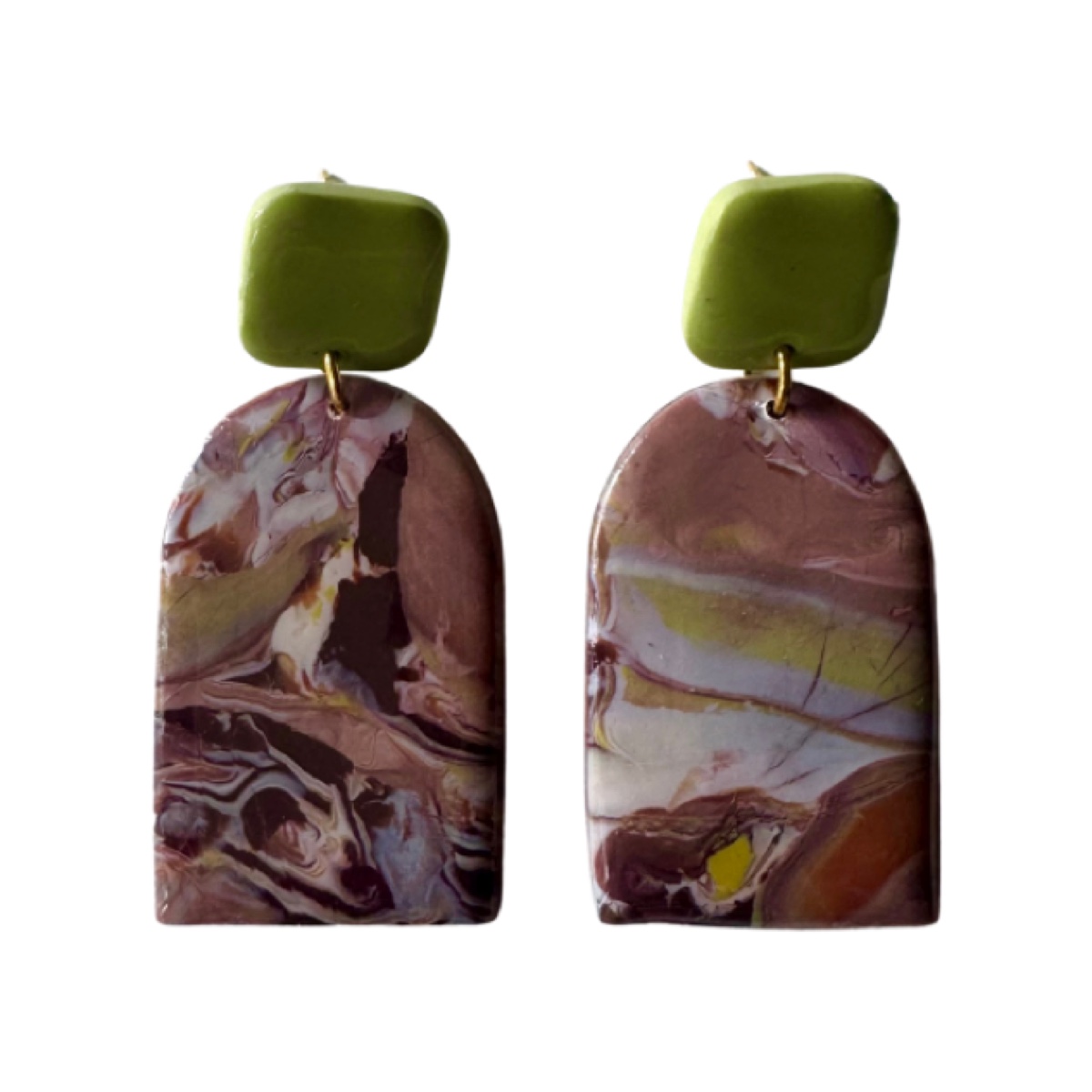 Orilla marrón y verde, pendientes